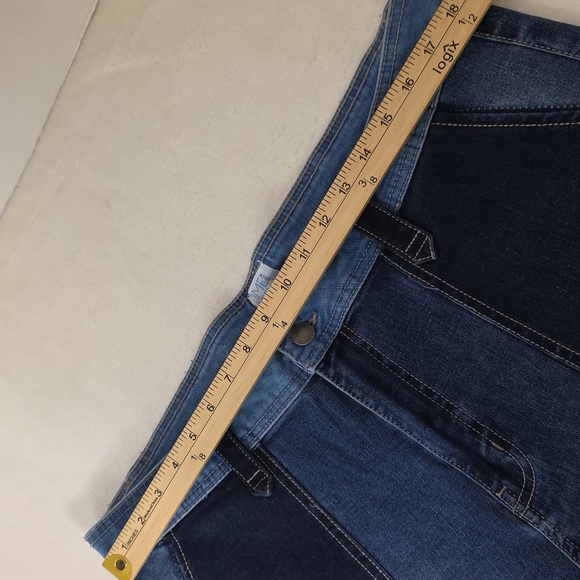 Time & Tru Patchwork Tapered Midrise Blue Denim Jeans - Picture 5 of 10